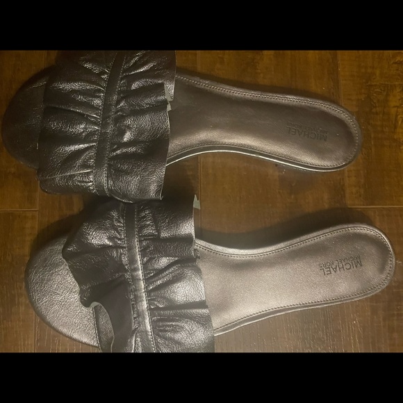 Michael kors Silver sandals size 11 - Picture 2 of 2